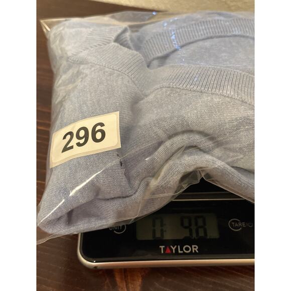 Vineyard Vines Men’s Logo V Neck Sweater Large Sky Blue Preppy Dad Core - Picture 12 of 12